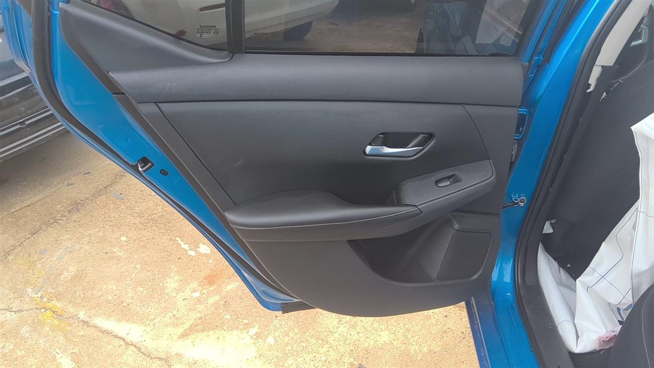 https://f005.backblazeb2.com/file/img-partshotlines-com/Inventory/EX619/Vehicle/25432_06.jpg