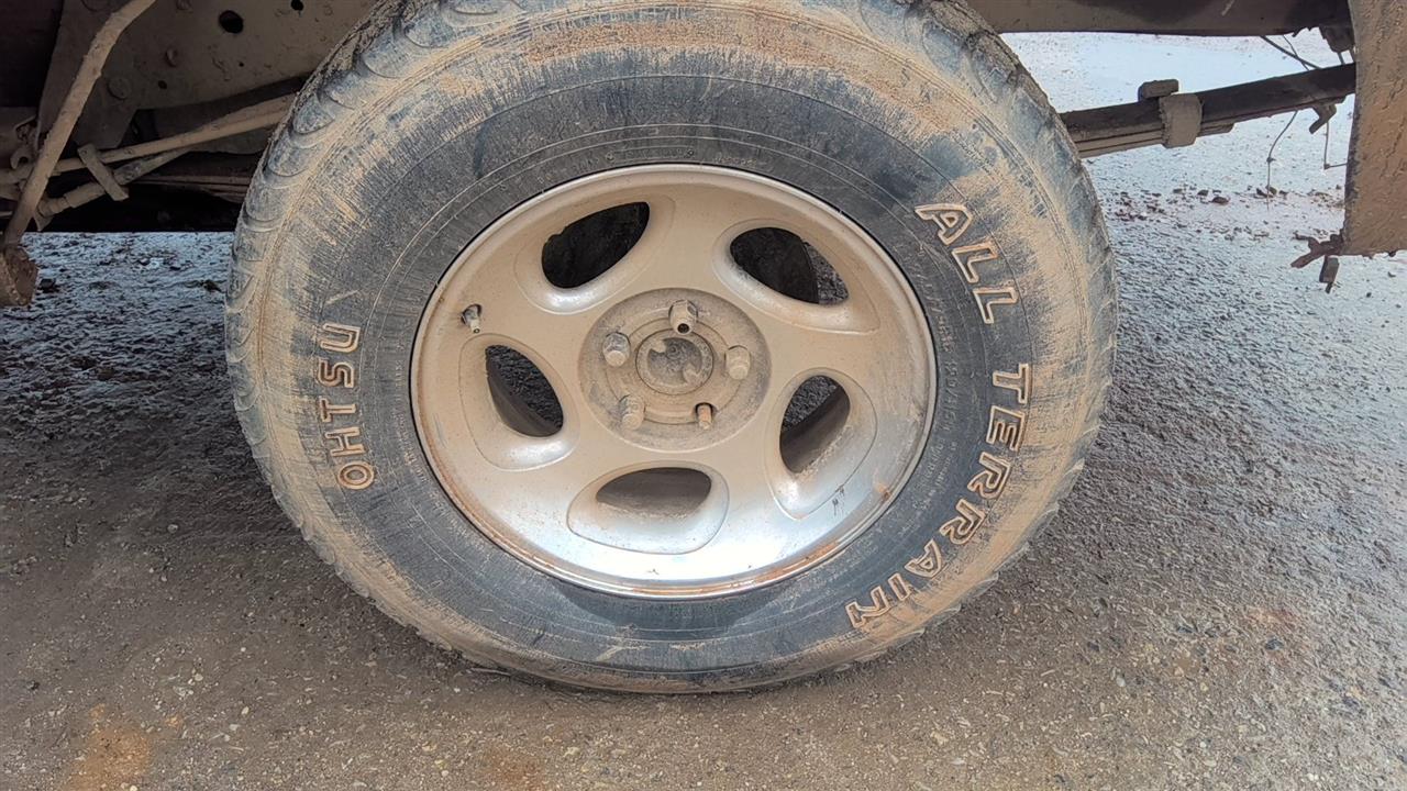 https://f005.backblazeb2.com/file/img-partshotlines-com/Inventory/EX619/Vehicle/25451_06.jpg
