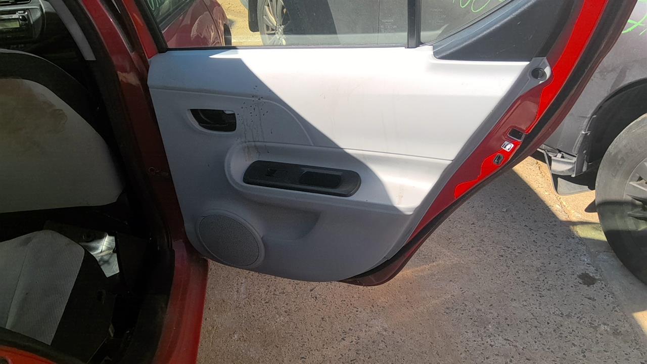 https://f005.backblazeb2.com/file/img-partshotlines-com/Inventory/EX619/Vehicle/25475_12.jpg