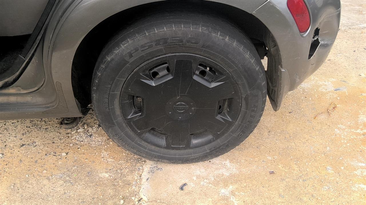 https://f005.backblazeb2.com/file/img-partshotlines-com/Inventory/EX619/Vehicle/25599_09.jpg