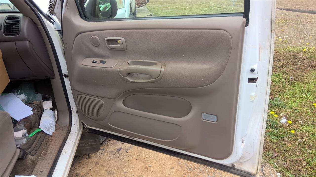 https://f005.backblazeb2.com/file/img-partshotlines-com/Inventory/EX619/Vehicle/25641_12.jpg