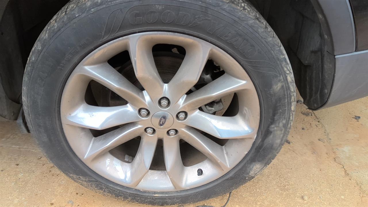 https://f005.backblazeb2.com/file/img-partshotlines-com/Inventory/EX619/Vehicle/25703_08.jpg