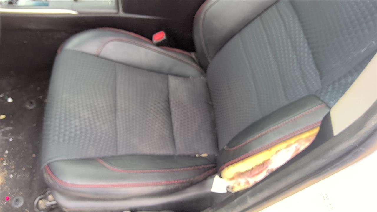 https://f005.backblazeb2.com/file/img-partshotlines-com/Inventory/EX619/Vehicle/25772_04.jpg
