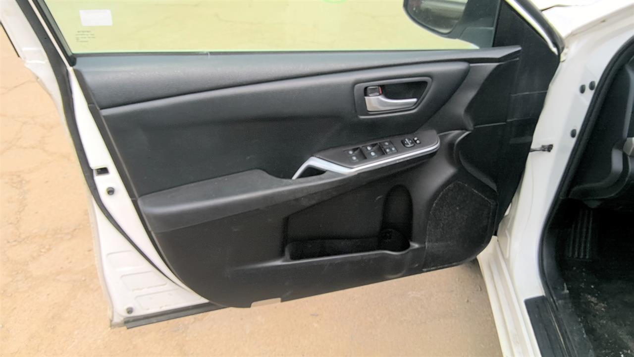 https://f005.backblazeb2.com/file/img-partshotlines-com/Inventory/EX619/Vehicle/25772_07.jpg