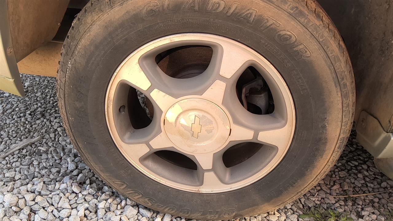 https://f005.backblazeb2.com/file/img-partshotlines-com/Inventory/EX619/Vehicle/25800_01.jpg