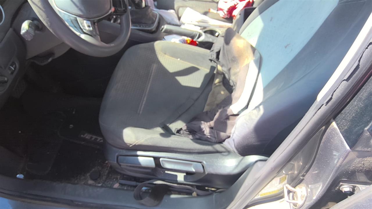 https://f005.backblazeb2.com/file/img-partshotlines-com/Inventory/EX619/Vehicle/25811_04.jpg