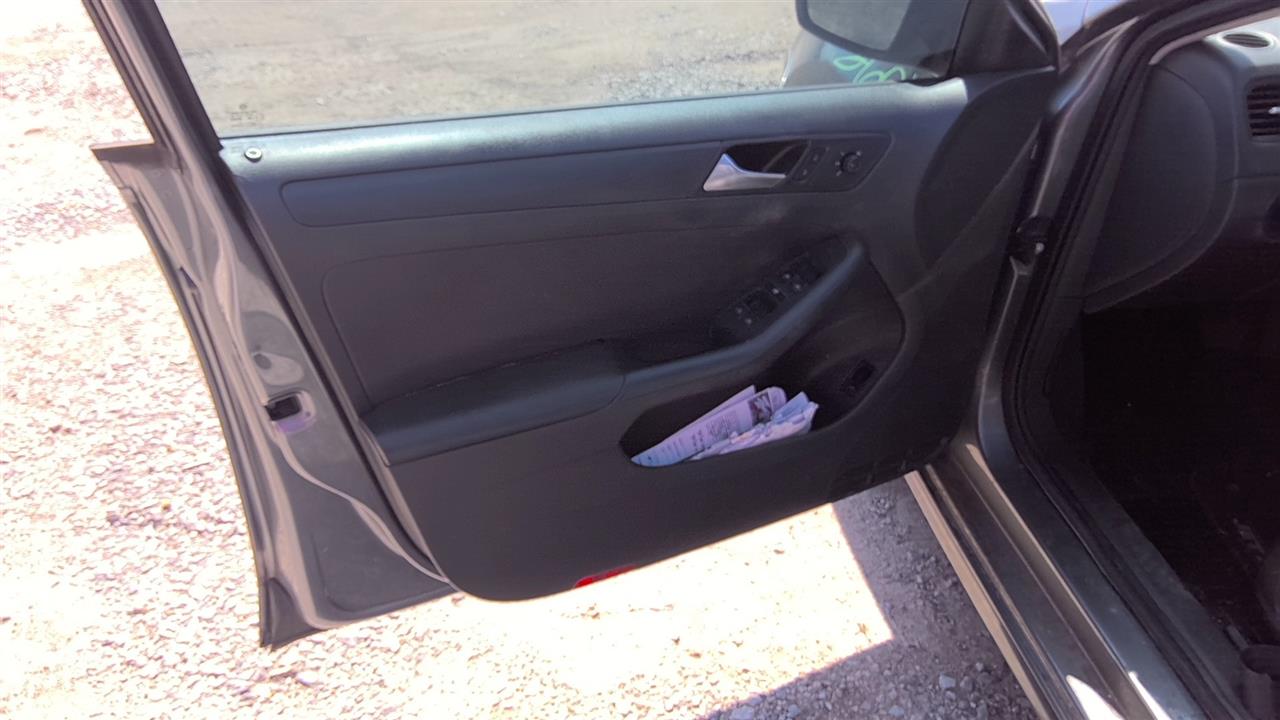https://f005.backblazeb2.com/file/img-partshotlines-com/Inventory/EX619/Vehicle/25811_06.jpg