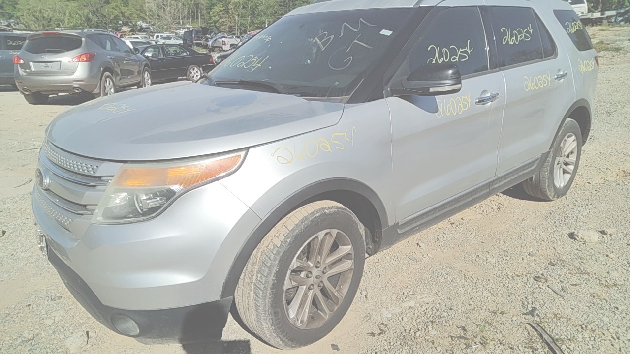 https://f005.backblazeb2.com/file/img-partshotlines-com/Inventory/EX619/Vehicle/25945_01.jpg