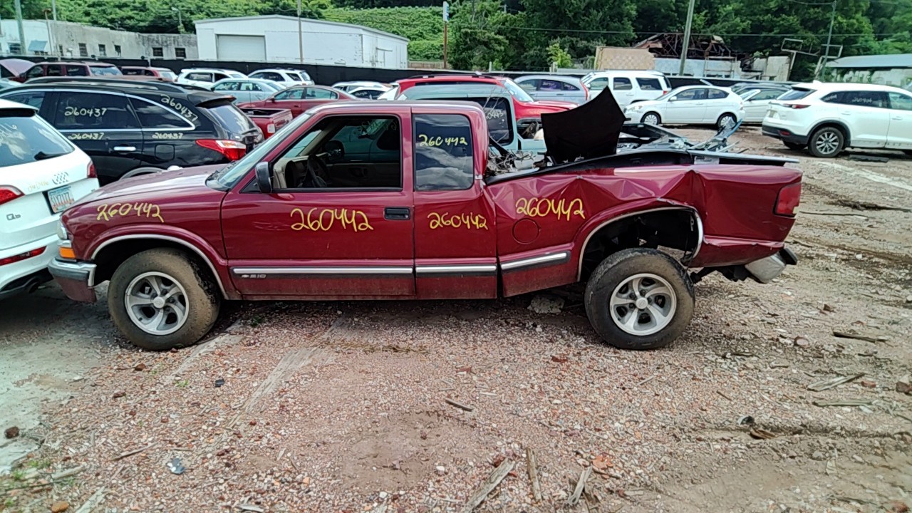 https://f005.backblazeb2.com/file/img-partshotlines-com/Inventory/EX619/Vehicle/26226_01.jpg