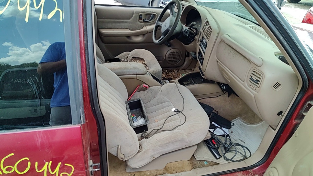 https://f005.backblazeb2.com/file/img-partshotlines-com/Inventory/EX619/Vehicle/26226_08.jpg