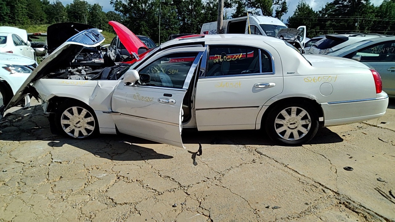 https://f005.backblazeb2.com/file/img-partshotlines-com/Inventory/EX619/Vehicle/26295_03.jpg