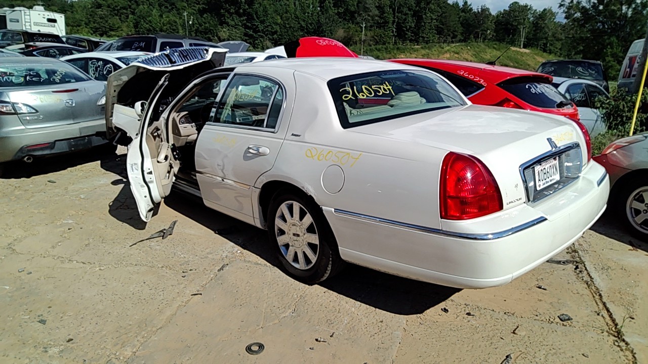 https://f005.backblazeb2.com/file/img-partshotlines-com/Inventory/EX619/Vehicle/26295_04.jpg