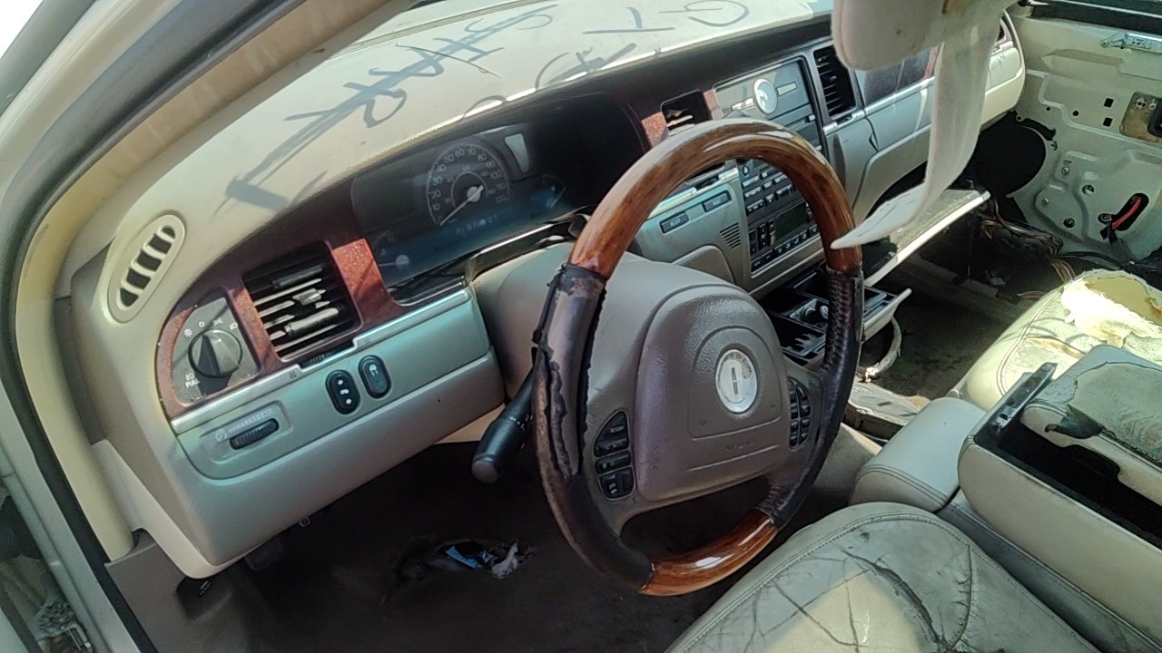 https://f005.backblazeb2.com/file/img-partshotlines-com/Inventory/EX619/Vehicle/26339_11.jpg