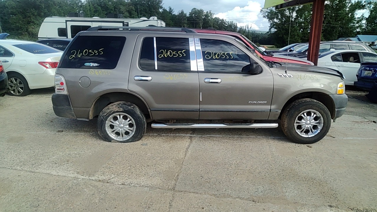 https://f005.backblazeb2.com/file/img-partshotlines-com/Inventory/EX619/Vehicle/26357_10.jpg