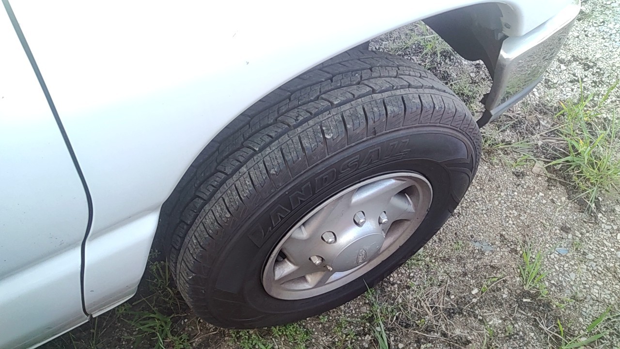 https://f005.backblazeb2.com/file/img-partshotlines-com/Inventory/EX619/Vehicle/26443_12.jpg