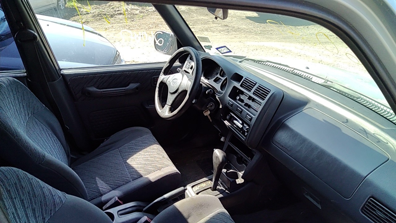 https://f005.backblazeb2.com/file/img-partshotlines-com/Inventory/EX619/Vehicle/26494_08.jpg