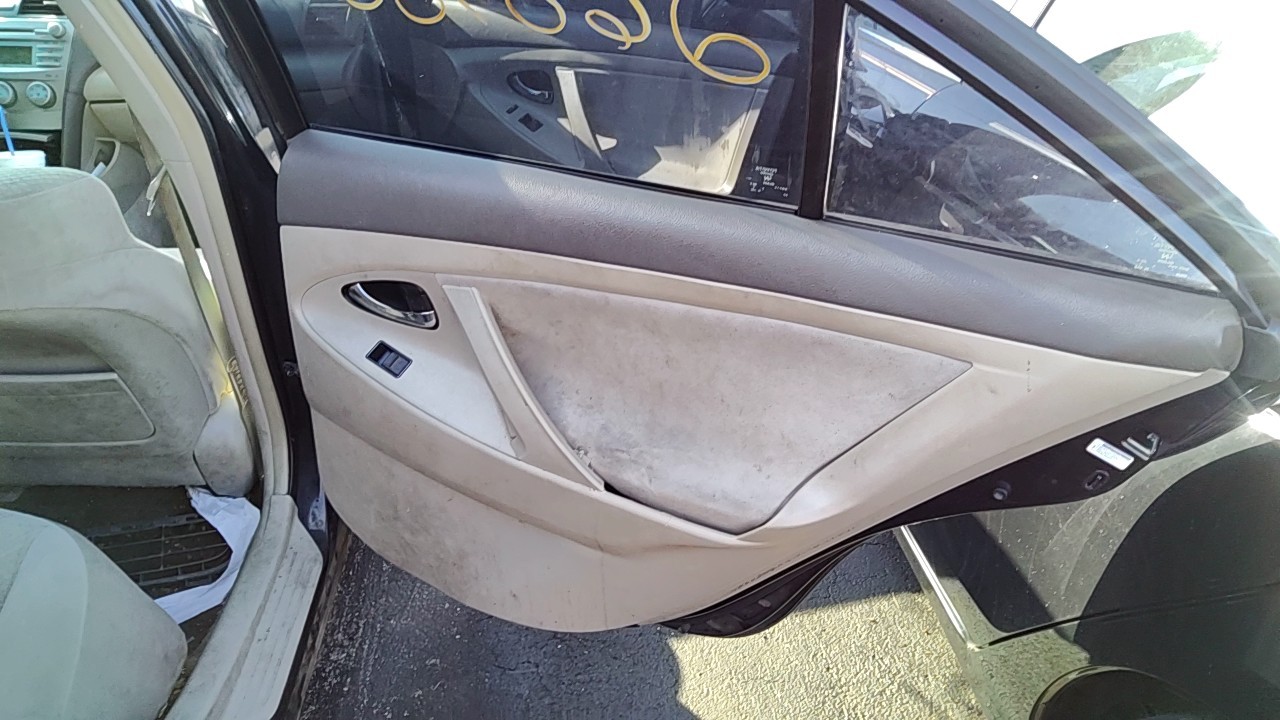 https://f005.backblazeb2.com/file/img-partshotlines-com/Inventory/EX619/Vehicle/26564_12.jpg