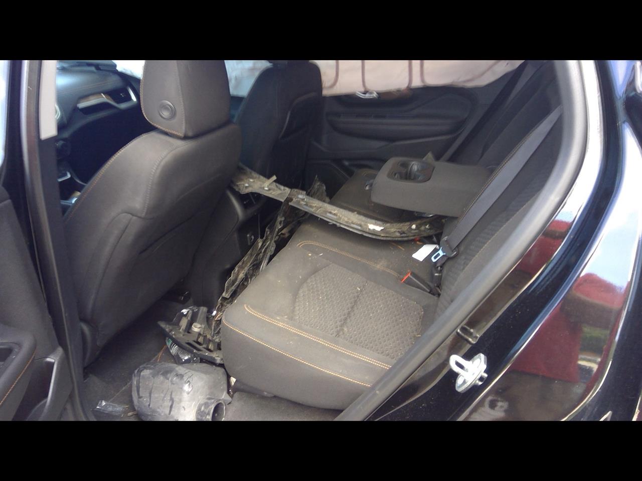https://f005.backblazeb2.com/file/img-partshotlines-com/Inventory/EX638/Vehicle/13020_04.jpg