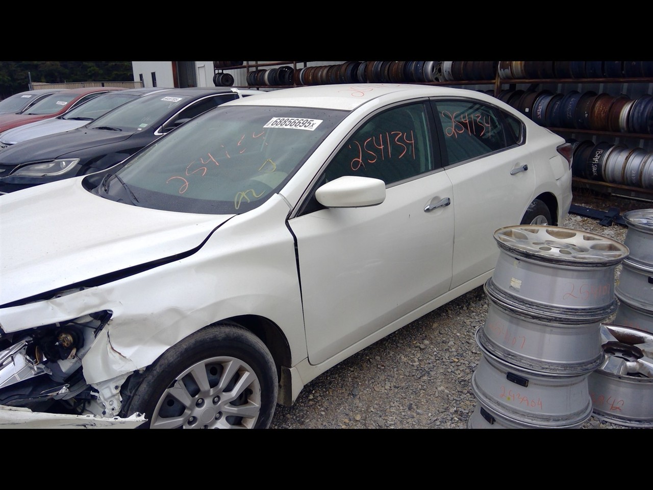 https://f005.backblazeb2.com/file/img-partshotlines-com/Inventory/EX638/Vehicle/13250_06.jpg