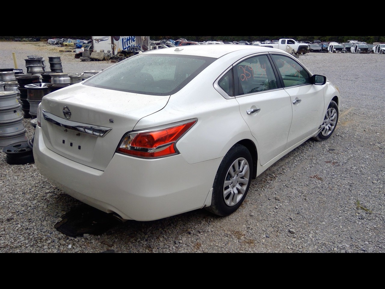 https://f005.backblazeb2.com/file/img-partshotlines-com/Inventory/EX638/Vehicle/13250_08.jpg