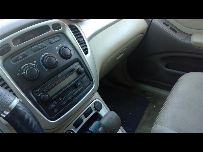 https://f005.backblazeb2.com/file/img-partshotlines-com/Inventory/EX638/Vehicle/9992_04.jpg