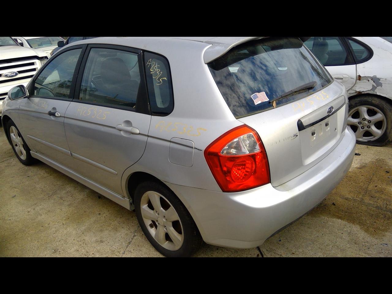 https://f005.backblazeb2.com/file/img-partshotlines-com/Inventory/EX641/Vehicle/22940_08.jpg