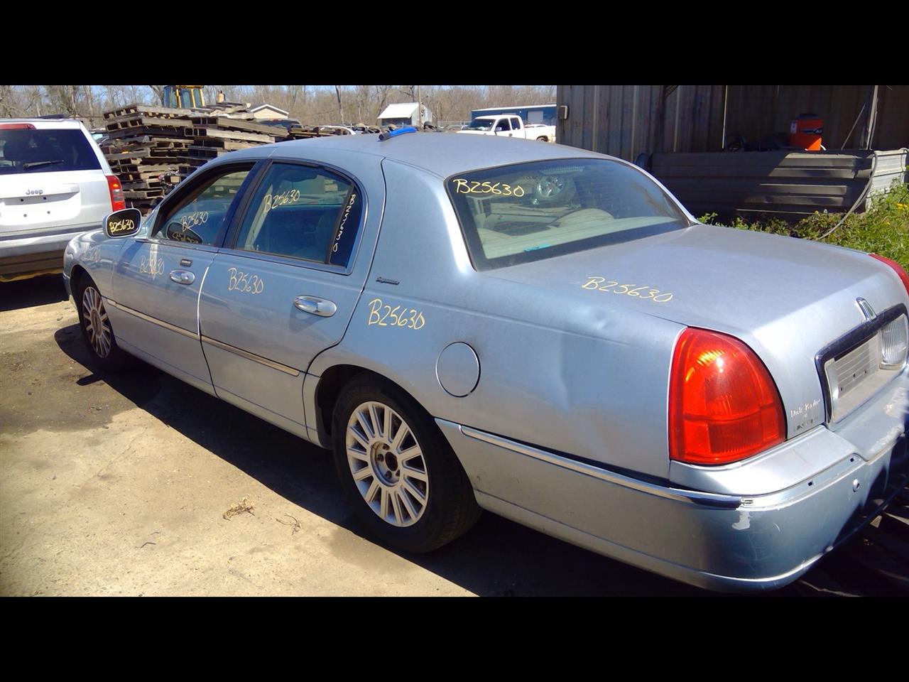 https://f005.backblazeb2.com/file/img-partshotlines-com/Inventory/EX641/Vehicle/23046_07.jpg