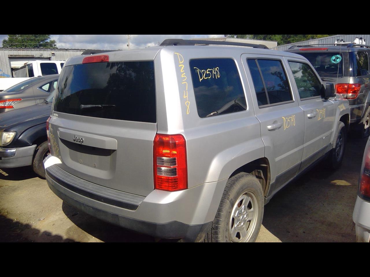 https://f005.backblazeb2.com/file/img-partshotlines-com/Inventory/EX641/Vehicle/23104_10.jpg