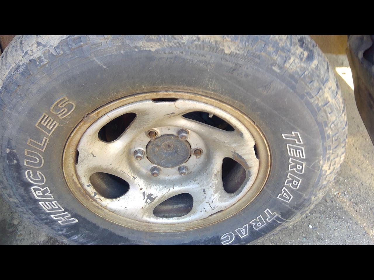 https://f005.backblazeb2.com/file/img-partshotlines-com/Inventory/EX641/Vehicle/23137_06.jpg