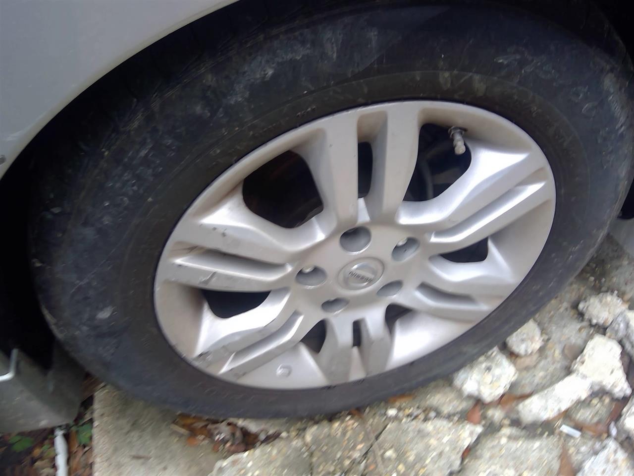 https://f005.backblazeb2.com/file/img-partshotlines-com/Inventory/EX641/Vehicle/23657_12.jpg