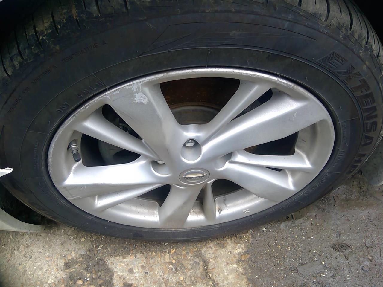 https://f005.backblazeb2.com/file/img-partshotlines-com/Inventory/EX641/Vehicle/23659_10.jpg