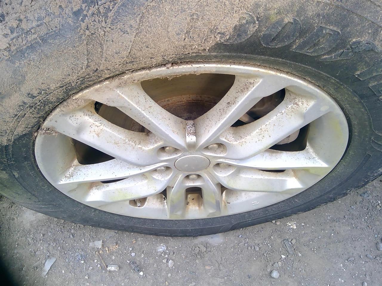 https://f005.backblazeb2.com/file/img-partshotlines-com/Inventory/EX641/Vehicle/23925_06.jpg