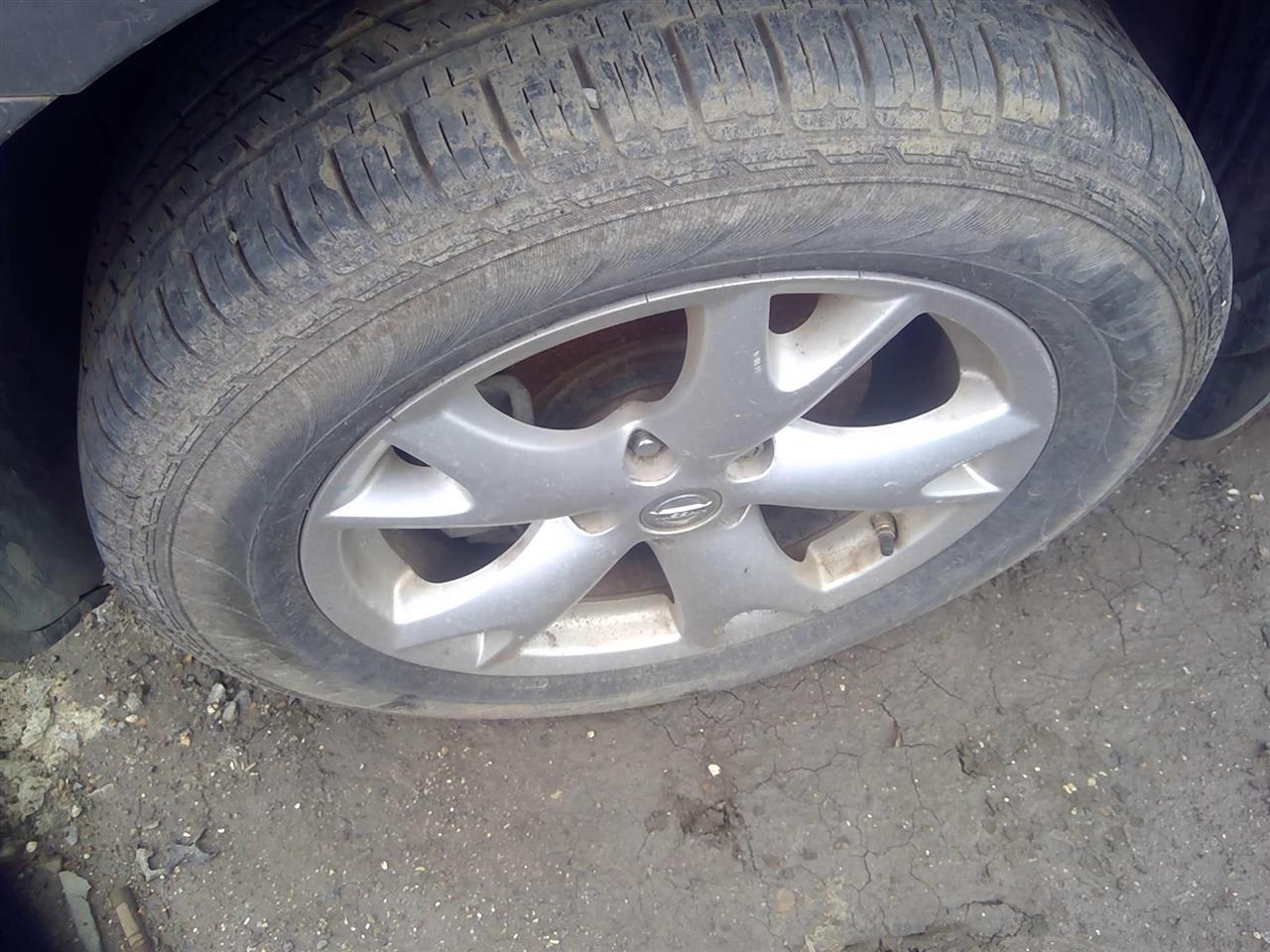 https://f005.backblazeb2.com/file/img-partshotlines-com/Inventory/EX641/Vehicle/23959_07.jpg