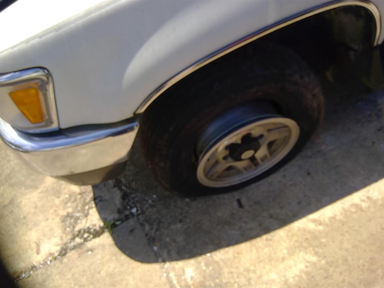 https://f005.backblazeb2.com/file/img-partshotlines-com/Inventory/EX641/Vehicle/23982_05.jpg