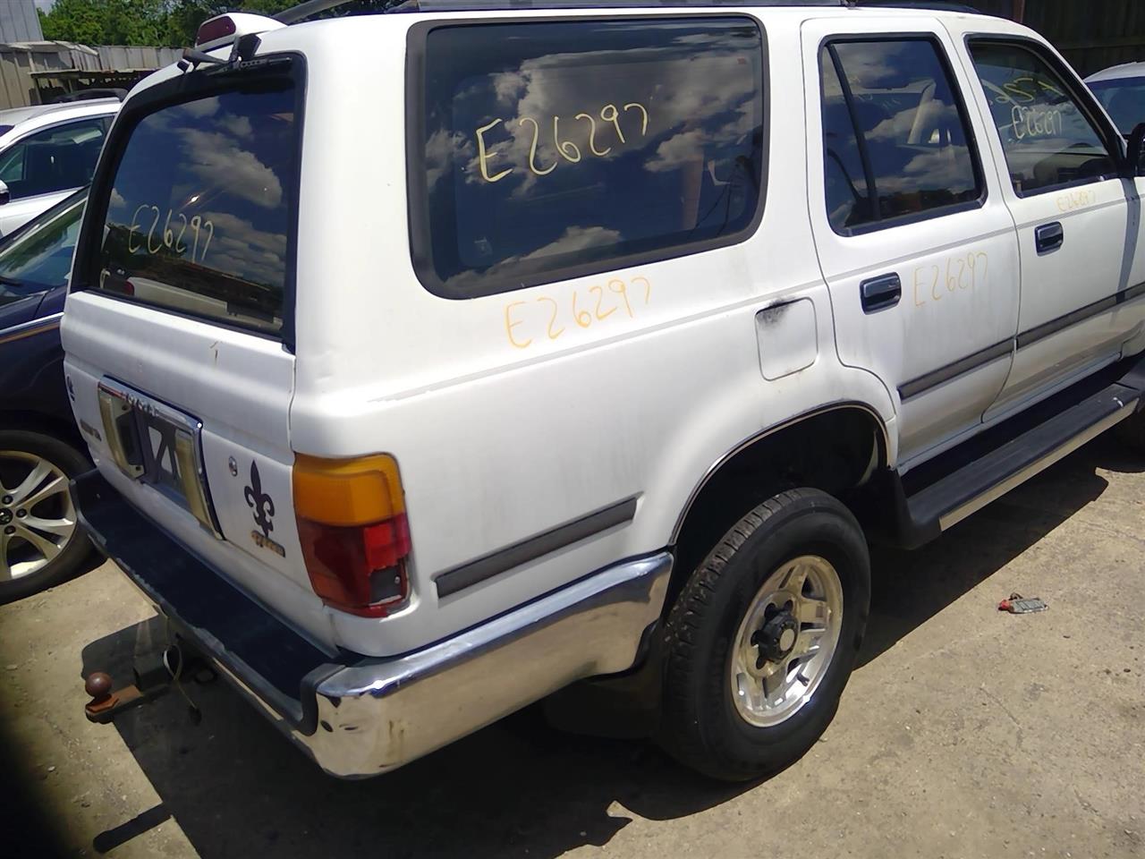 https://f005.backblazeb2.com/file/img-partshotlines-com/Inventory/EX641/Vehicle/23982_11.jpg