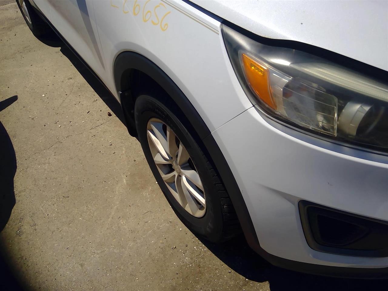 https://f005.backblazeb2.com/file/img-partshotlines-com/Inventory/EX641/Vehicle/23989_04.jpg