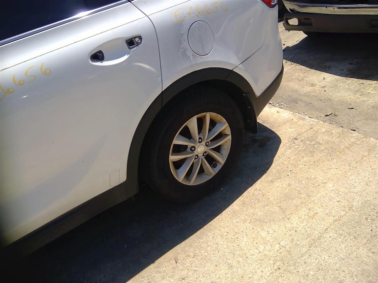 https://f005.backblazeb2.com/file/img-partshotlines-com/Inventory/EX641/Vehicle/23989_08.jpg