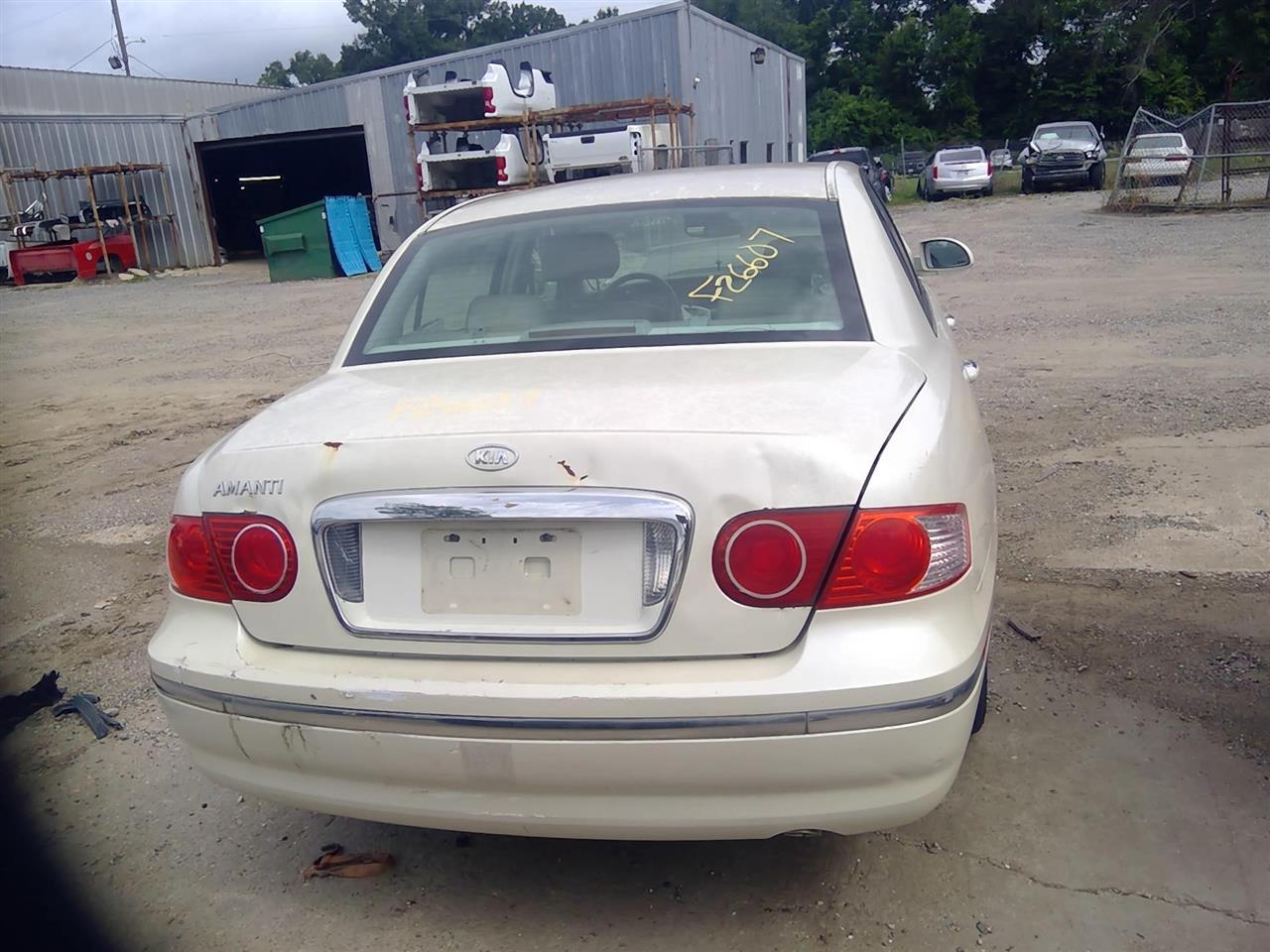 https://f005.backblazeb2.com/file/img-partshotlines-com/Inventory/EX641/Vehicle/24085_09.jpg