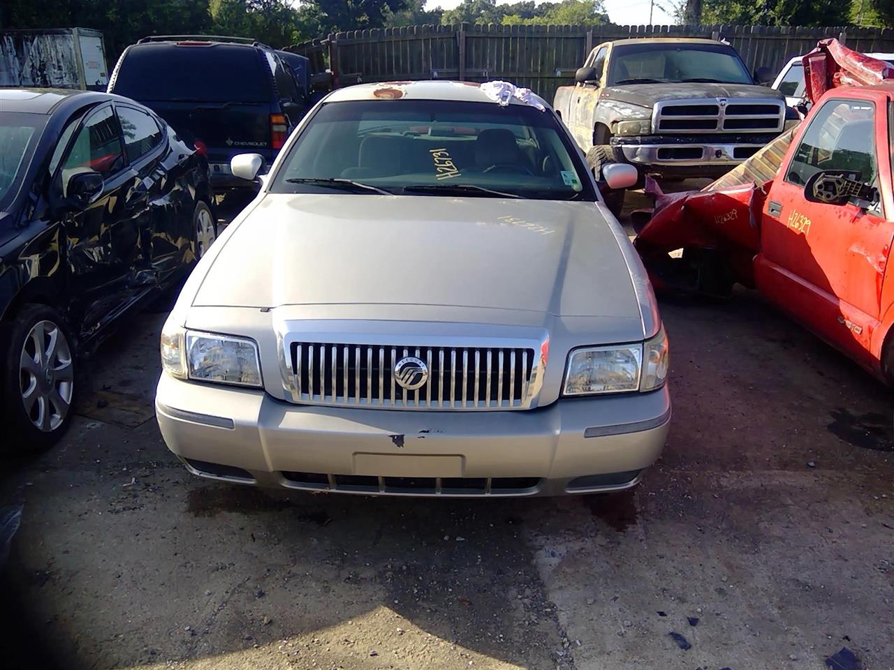 https://f005.backblazeb2.com/file/img-partshotlines-com/Inventory/EX641/Vehicle/24213_03.jpg