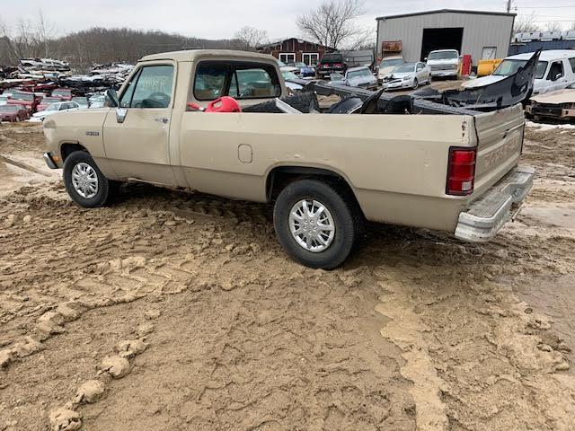 b/d/f/a/a/8931d4a5-b60b-4edb-9d3f-58110a1603b0.jpg