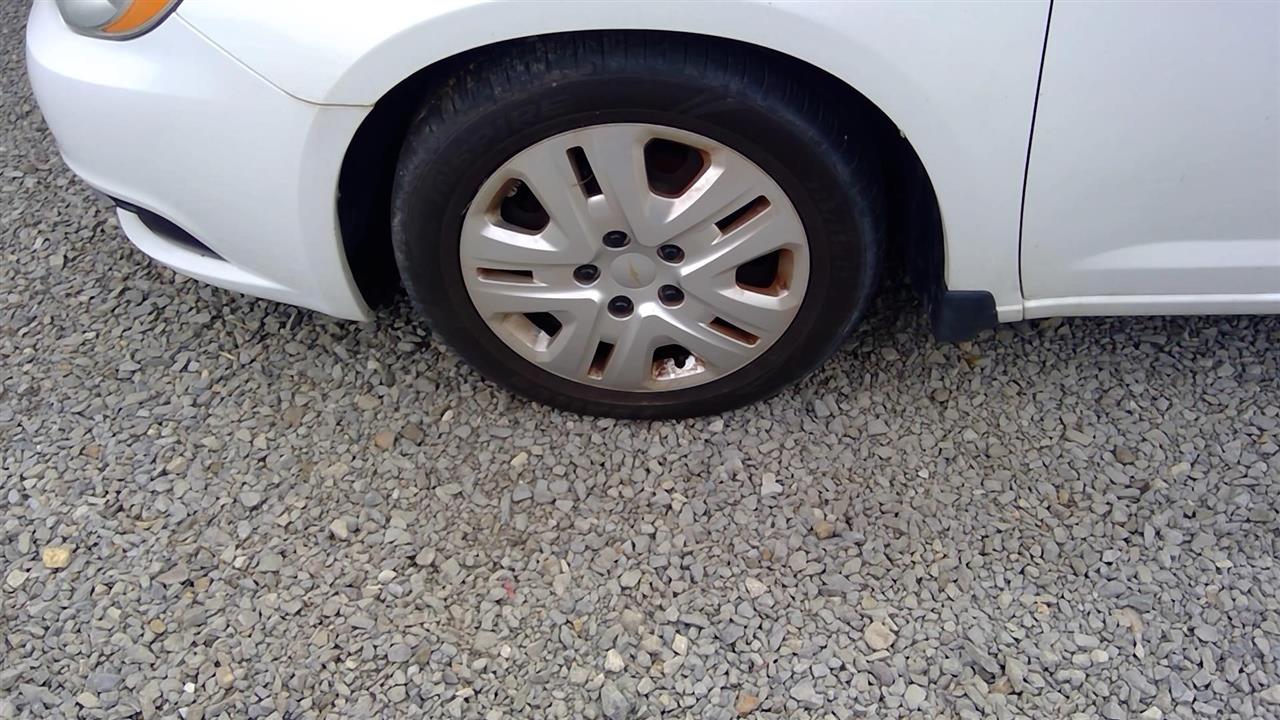 https://f005.backblazeb2.com/file/img-partshotlines-com/Inventory/EX729/Vehicle/15050_01.jpg