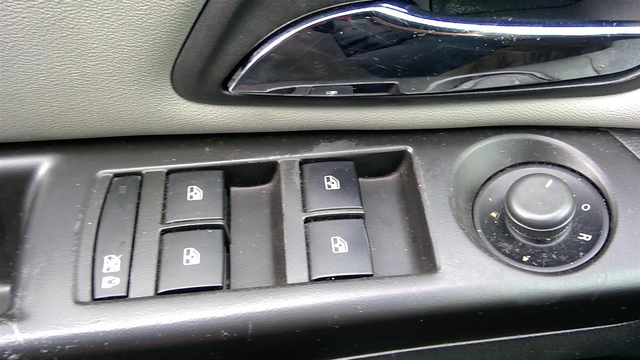 https://f005.backblazeb2.com/file/img-partshotlines-com/Inventory/EX729/Vehicle/15052_01.jpg