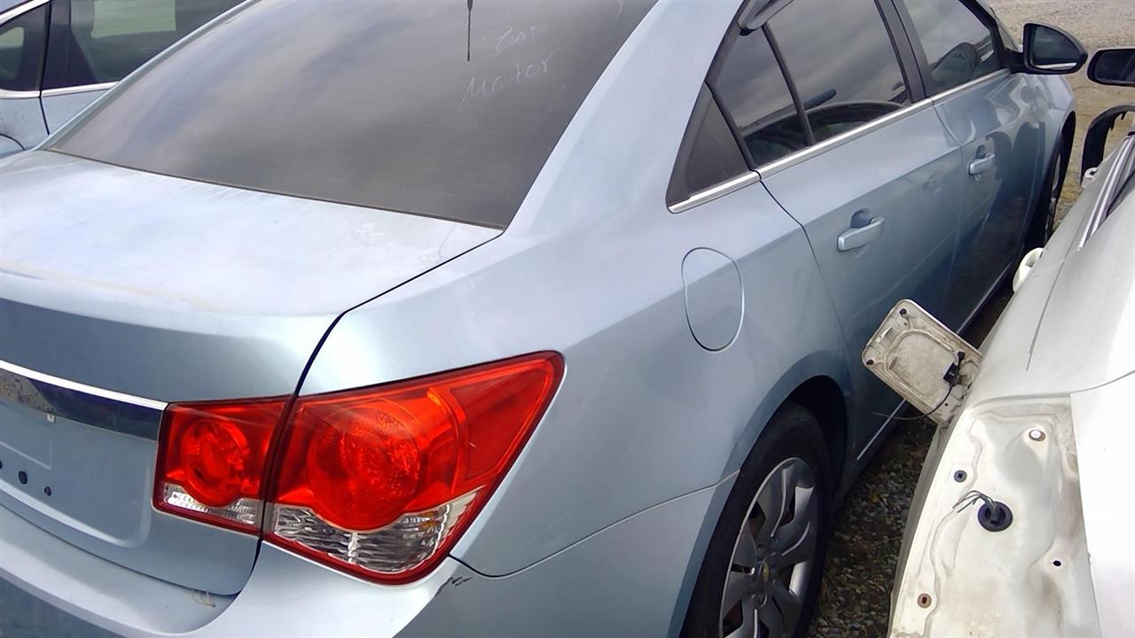 https://f005.backblazeb2.com/file/img-partshotlines-com/Inventory/EX729/Vehicle/15052_04.jpg