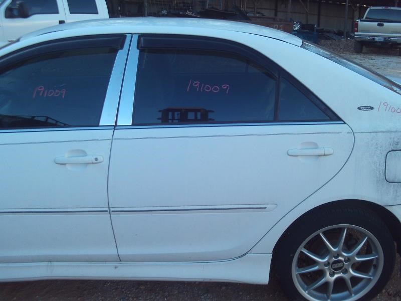 https://f005.backblazeb2.com/file/img-partshotlines-com/Inventory/EX739/Vehicle/26152_08.jpg