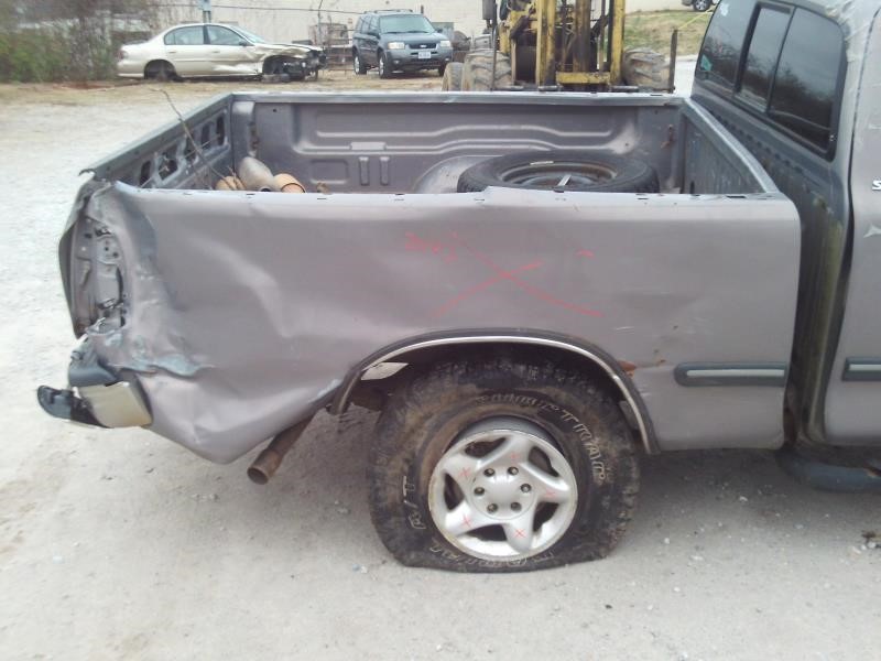 https://f005.backblazeb2.com/file/img-partshotlines-com/Inventory/EX739/Vehicle/28746_11.jpg