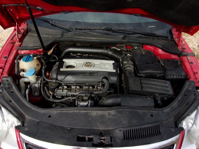 https://f005.backblazeb2.com/file/img-partshotlines-com/Inventory/EX739/Vehicle/31142_01.jpg