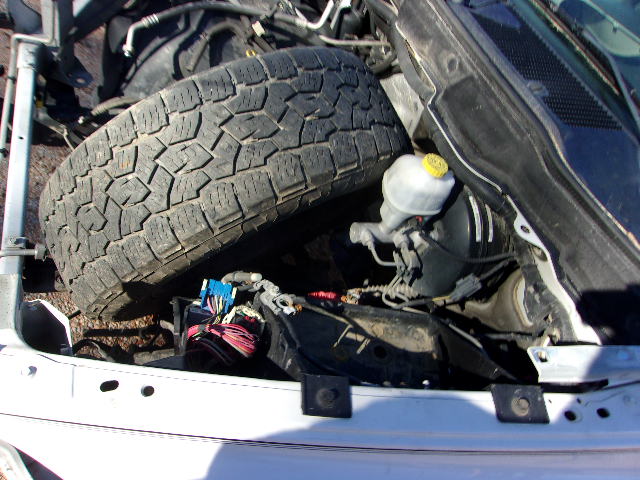 https://f005.backblazeb2.com/file/img-partshotlines-com/Inventory/EX739/Vehicle/33877_03.jpg