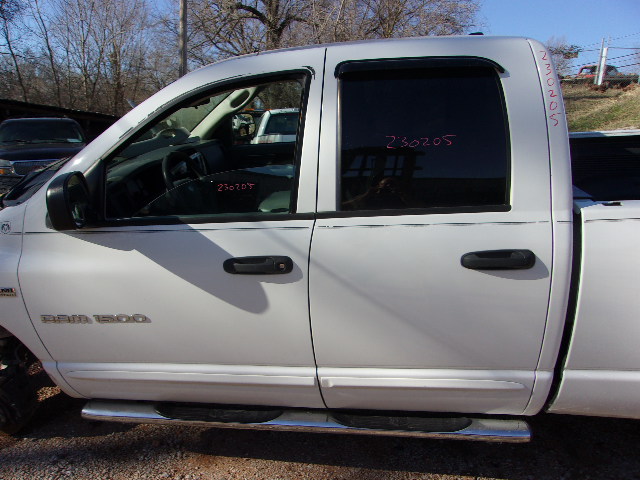 https://f005.backblazeb2.com/file/img-partshotlines-com/Inventory/EX739/Vehicle/33877_06.jpg