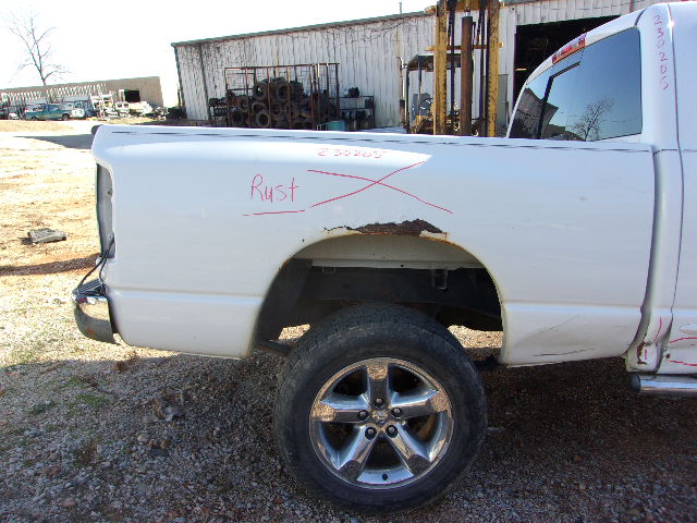 https://f005.backblazeb2.com/file/img-partshotlines-com/Inventory/EX739/Vehicle/33877_10.jpg