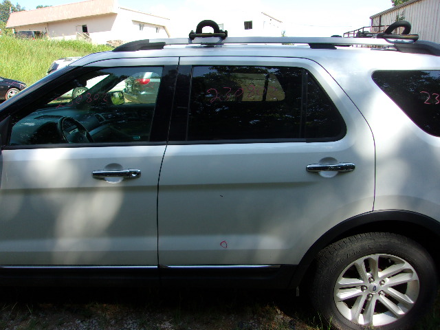https://f005.backblazeb2.com/file/img-partshotlines-com/Inventory/EX739/Vehicle/34836_11.jpg